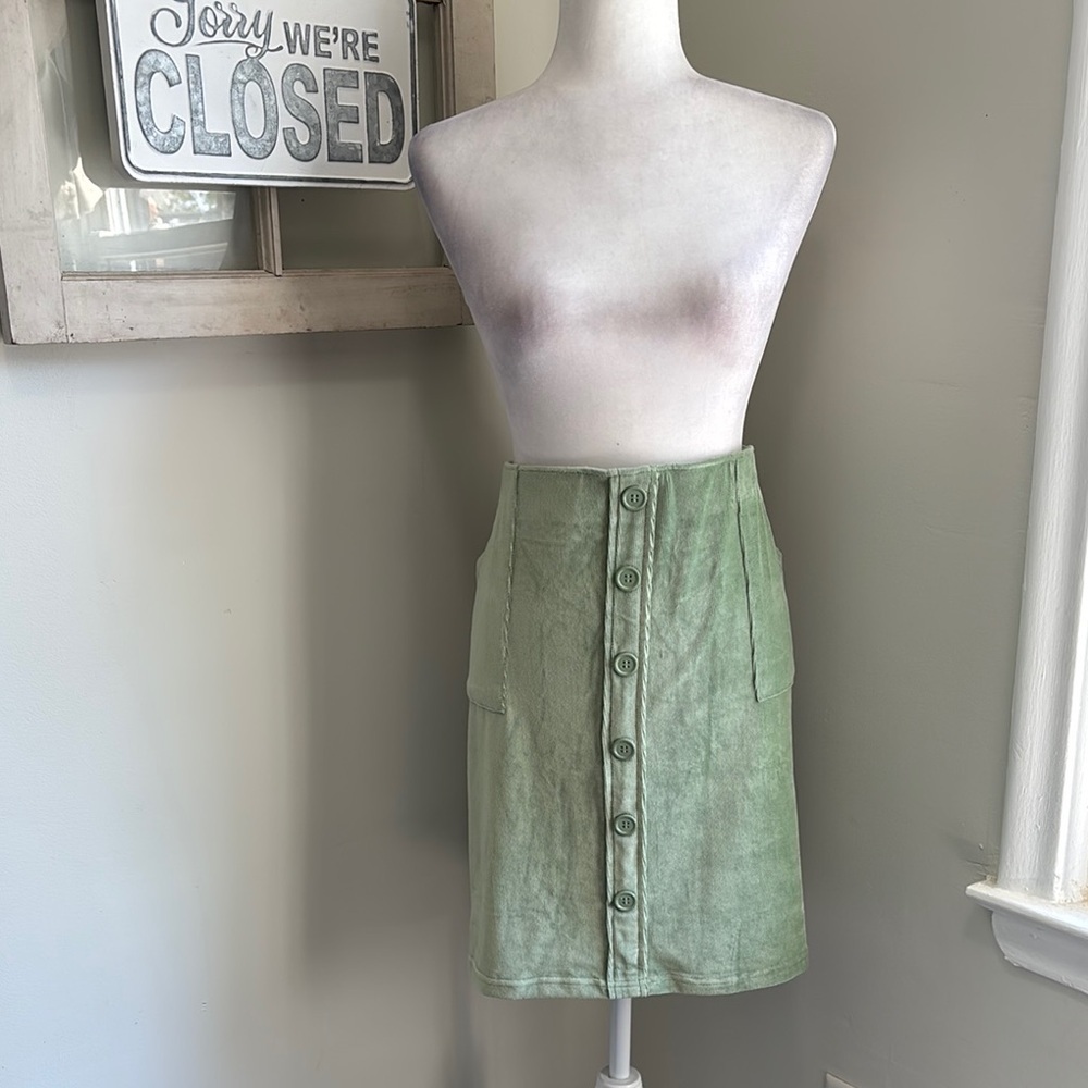 Lularoe Addie Corduroy Sage Seafoam Green Faux Button Front Skirt NWT